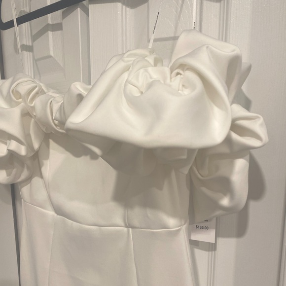 Off the shoulder ruffle trim white midi dress - Picture 4 of 8